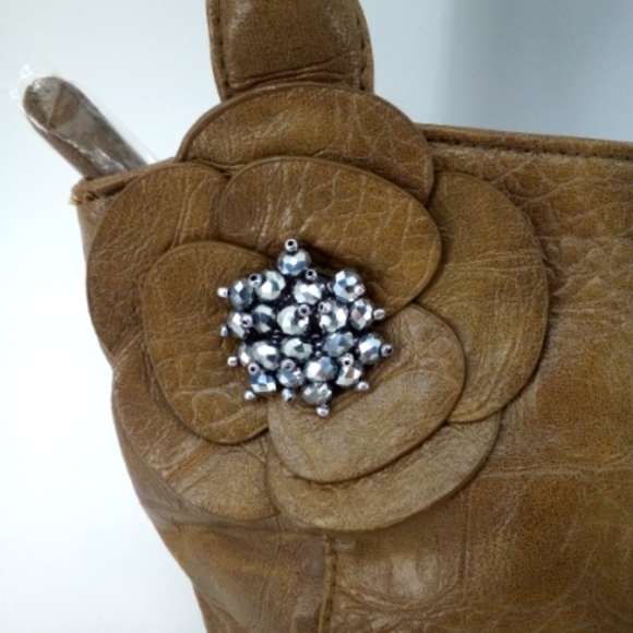 NWOT Vintage Brown Faux Crocodile Pendant Small Hobo Shoulder Bag - Picture 2 of 12